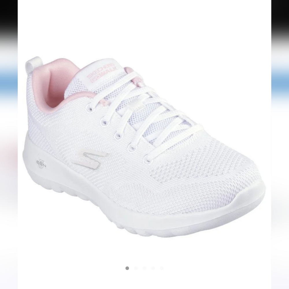 Sketchers Sneakers